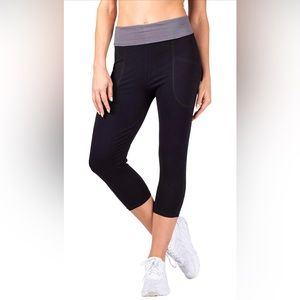 MPG  I read that for women size S  color black white stripe good condition